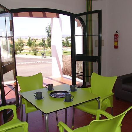 Camping La Sierrecilla Humilladero Exterior photo