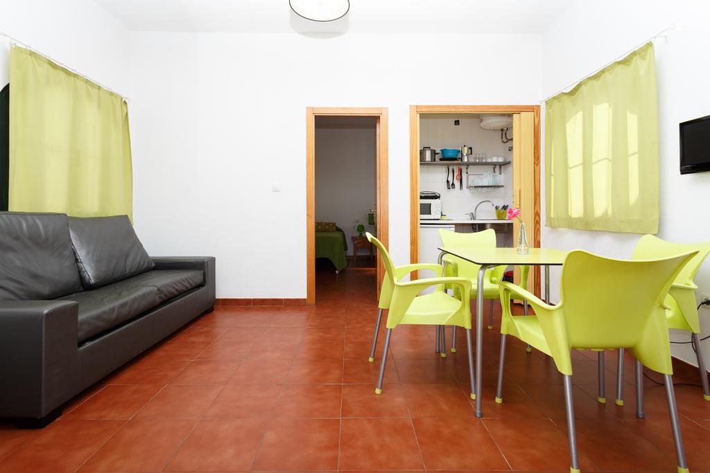 Camping La Sierrecilla Humilladero Room photo