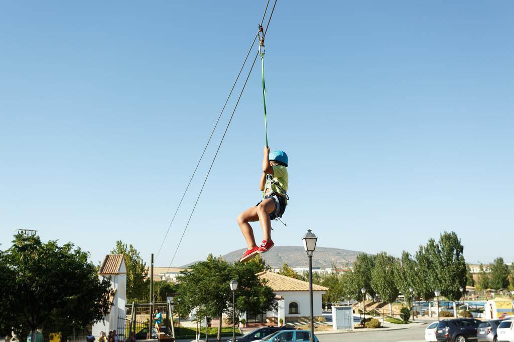 Camping La Sierrecilla Humilladero Exterior photo